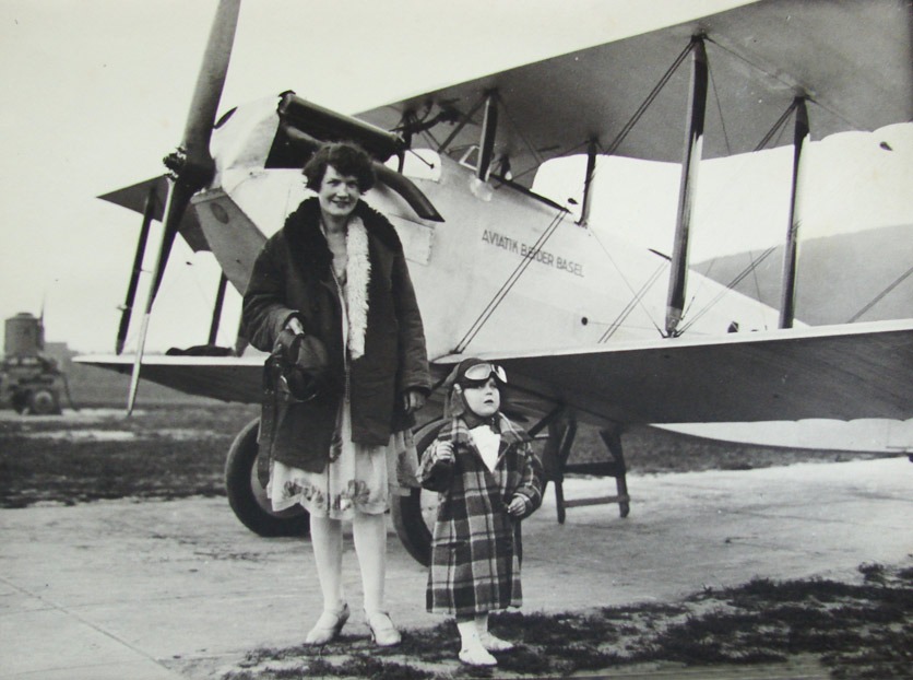 Anno dazumal: Werner Karth als kleiner Junge am Flugplatz Sternenfeld, um 1929.