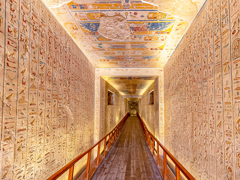 Wunderschön dekorierte Gruft von König Ramses IV.