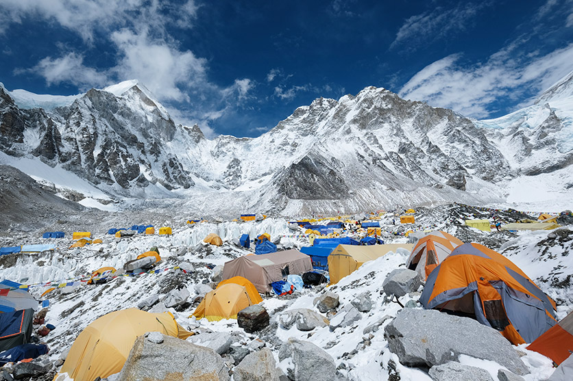 Zelte am Basislager des Mount Everest