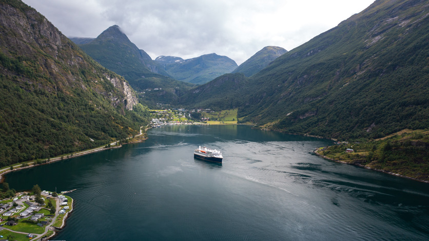 Postschiff unterwegs in Norwegen