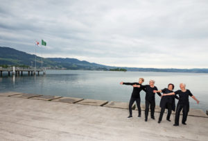 Everdancegruppe mit Erika Jäggi am See in Rapperswil.