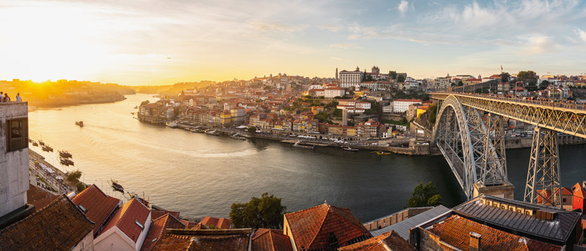 Porto und Douro in der Abendsonne. 