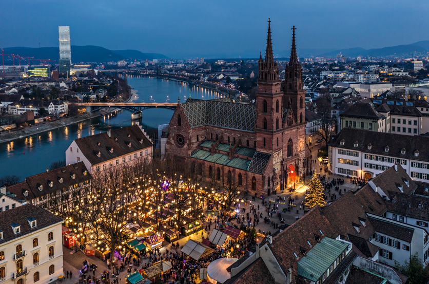 Weihnachtsmarkt in Basel auf dem Barfüsserplatz