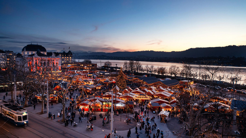 Weihnachtsmarkt in Zürich am Bellevue.