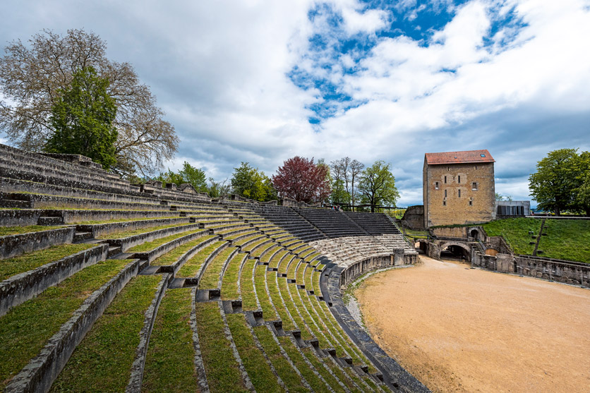 Via Romana: Amphittheater von Avenches