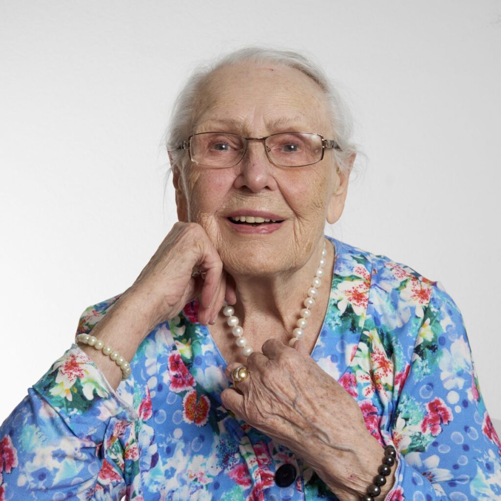 Swiss100 Ausstellung: Portrait einer über 100-Jährigen