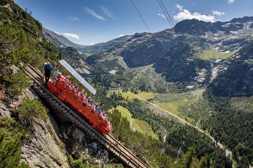 Gelmerbahn in Fahrt