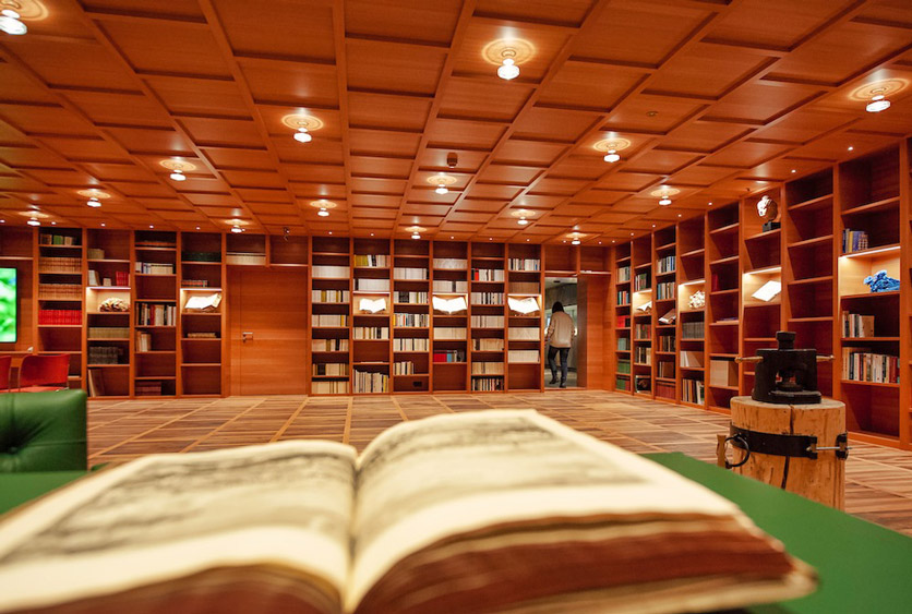 Bibliothek im Money Museum Zürich