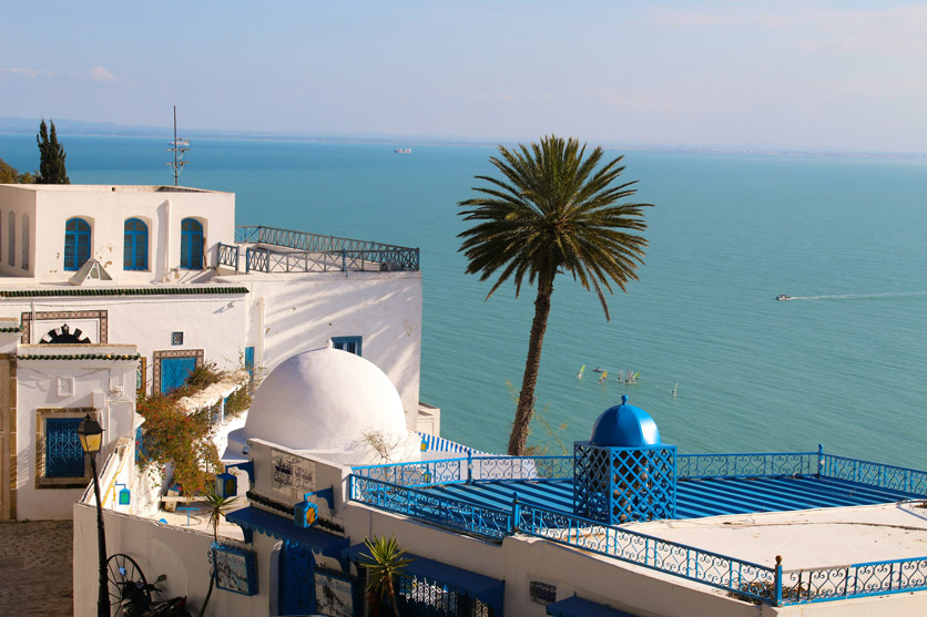 Im nahen
Künstlerdorf Sidi Bou
Saïd weht ein Hauch
von Orient.