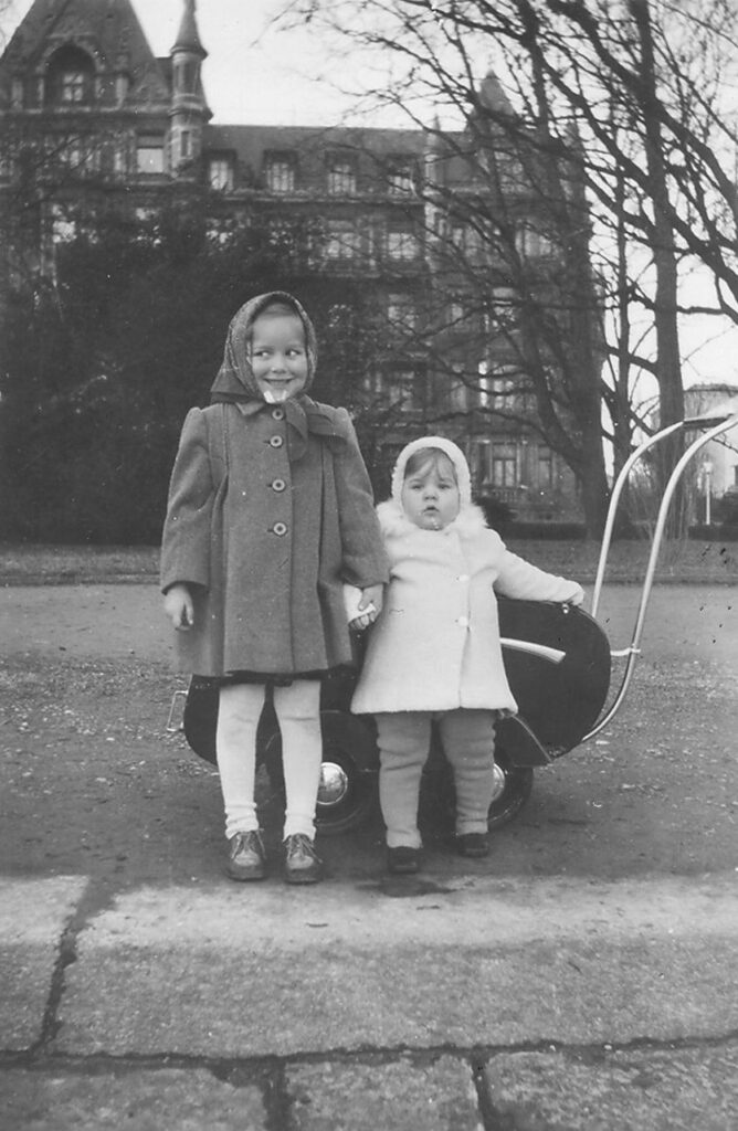Ursula Burri und ihre Schwester
